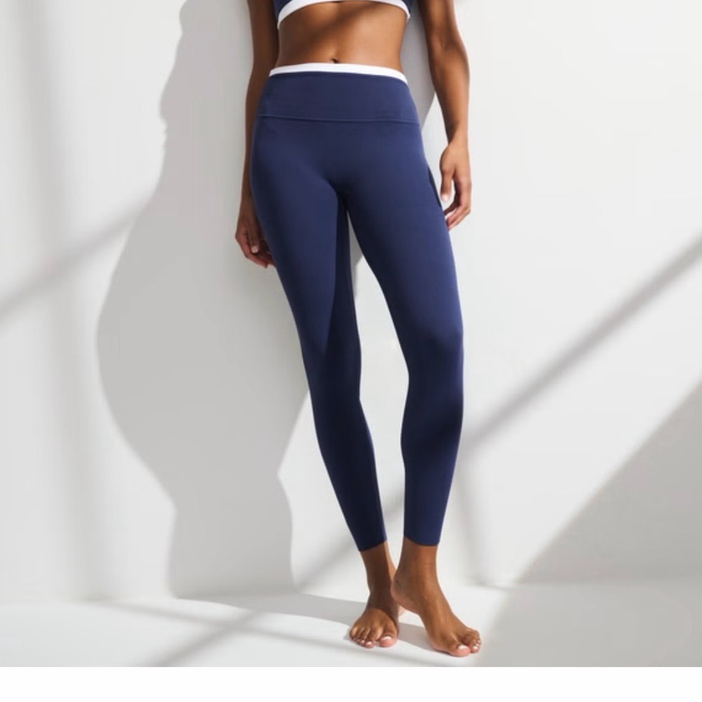 Abercrombie & Fitch YPB studioFLEX 7/8 Curve Love legging